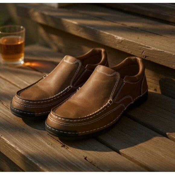 IZOD Mens Brown Leather Slip-On Loafers Contrast Stitching Rubber Sole Shoes 8M - Picture 1 of 11